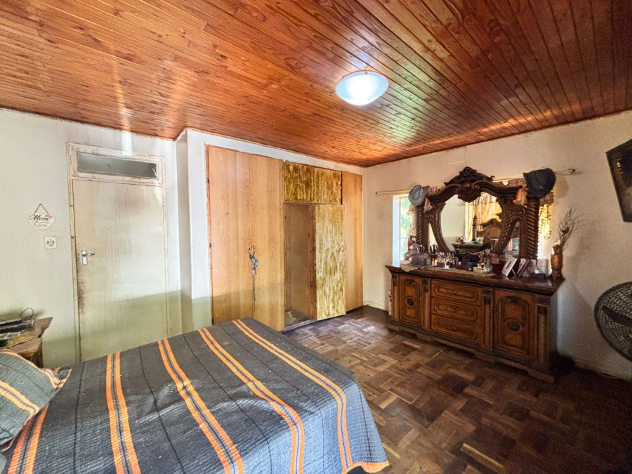 6 Bedroom Property for Sale in Songloed North West